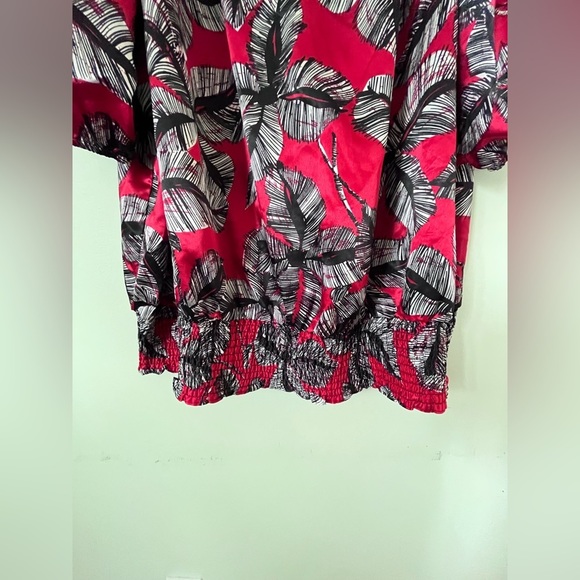 Stunning Laura plus 24W Satin shirt. Unbelievably beautiful piece​​ - Picture 8 of 9